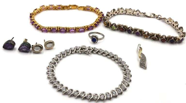 Group lot of Vintage 925 sterling silver mixed jewelry