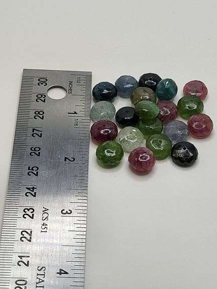 Mesmerizing spinning polychromatic gemstones, total weight of 130 carats