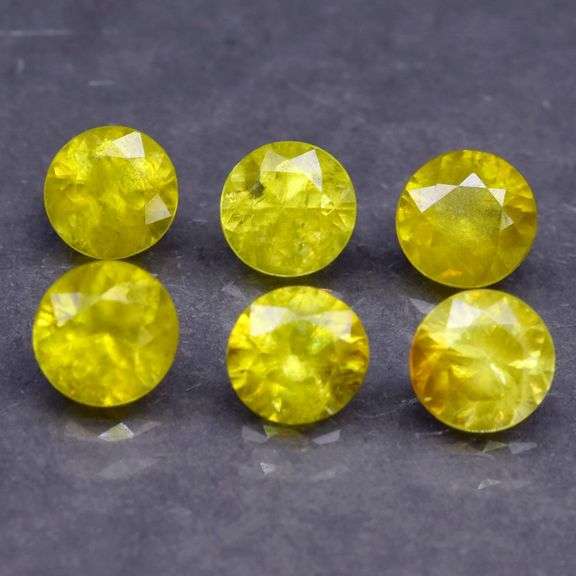Untreated! Color shifting! 3.85ct Sphene set from Madagascar!