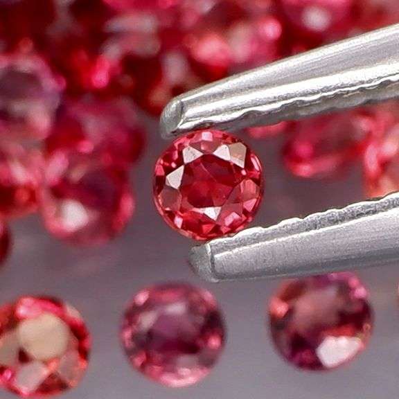 Untreated!!! Rose red!!! 3.67ct set of natural Sapphires!