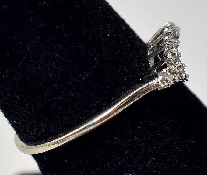 Shimmering 14K White Gold Diamond Ring