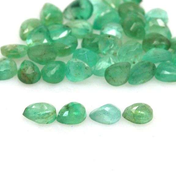 Bright emerald green 7.93ct 40pc Emerald set
