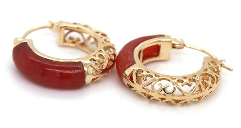 14kt Yellow gold small round red Jade hoops