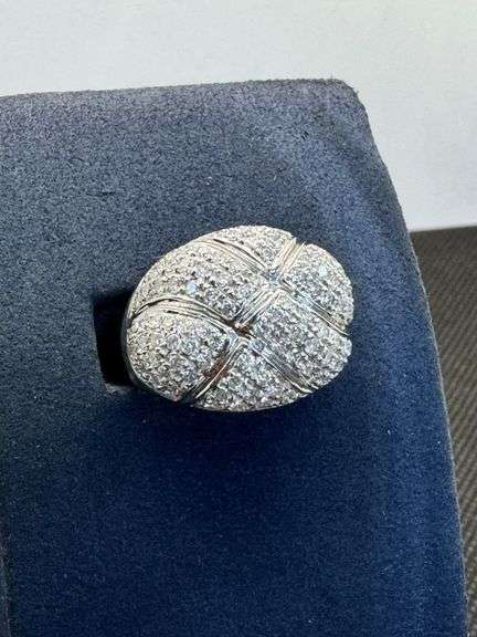 18K White Gold Diamond Cluster Ring