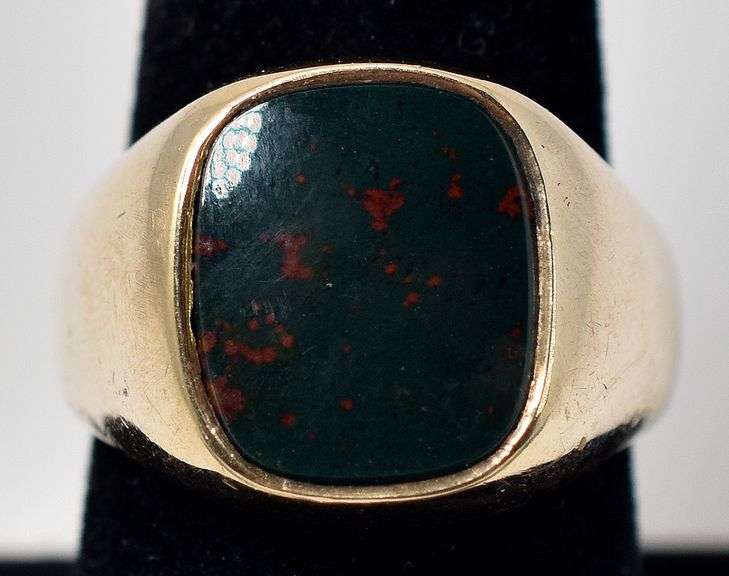 Alluring 10K Yellow Gold Bloodstone Gemstone Men's Ring