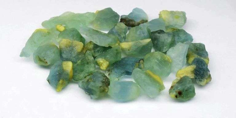 Heavy! 101.15ct uncut, untreated Grandidierite set!