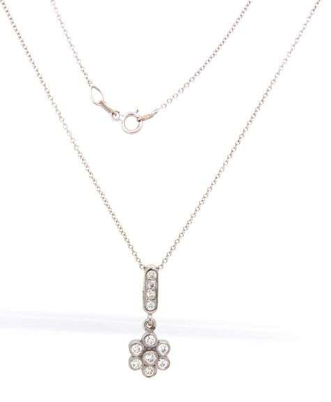 18kt White gold 0.50ctw diamond flower cluster pendant on chain