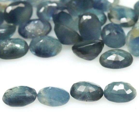 Wonderful color in this 8.43ct natural Sapphire set!