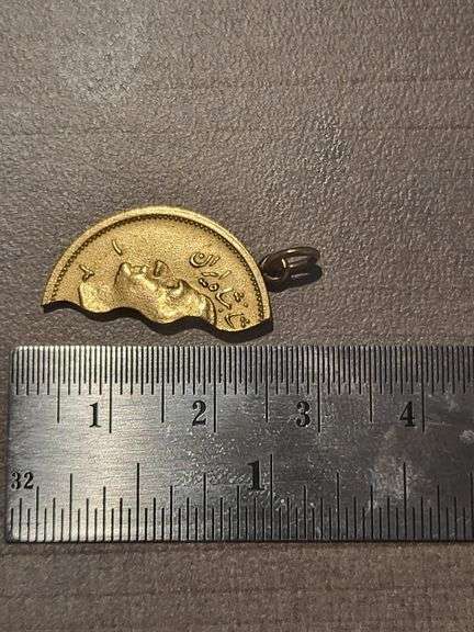 Vintage cut of one Pahlavie gold coin pendant 4 gram