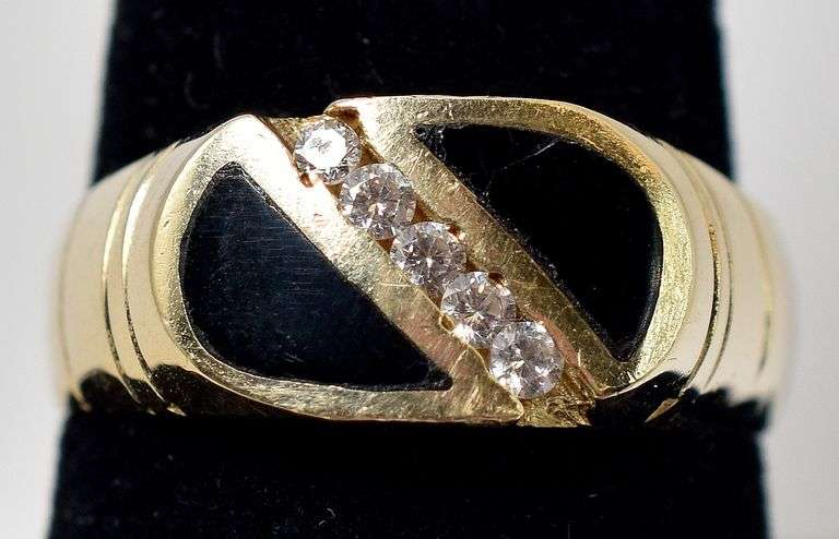 Charming 14K Yellow Gold Black Onyx Gemstone and Diamond Ring