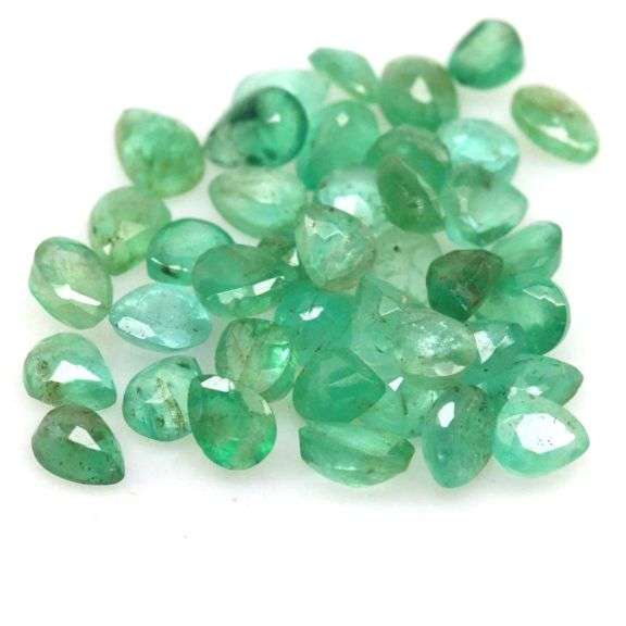 Bright emerald green 7.93ct 40pc Emerald set