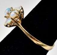 Stunning 14K Yellow Gold Opal Gemstone Ring