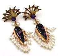 18kt Yellow gold Fancy amethyst and pearl dangle earrings