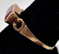 Amazing 10K Yellow Gold Pink Gemstone Ring