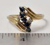 Beautiful 10K Yellow Gold Blue Sapphire Gemstone and Diamond Ring