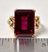 Marvelous 10K Yellow Gold Red Pinkish Gemstone Ring