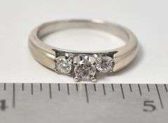 Amazing 14K White Gold 0.63CTW Diamond Ring