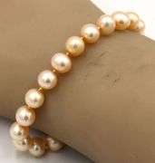 8mm Pearl bracelet with 14kt Yellow gold clasp
