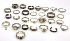 Group to of Vintage 925 sterling silver rings