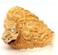 Lion's head ring in 14kt yellow gold with diamond  and ruby