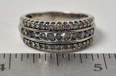 Splendid 10K White Gold Diamond Band Ring