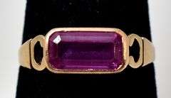 Amazing 10K Yellow Gold Pink Gemstone Ring