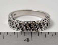 Sparkling 14K White Gold Blue Sapphire Gemstone and Diamond Ring