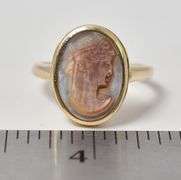 Vintage 14K Yellow Gold Shell Gemstone Cameo  Ring