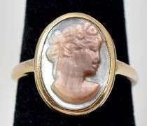 Vintage 14K Yellow Gold Shell Gemstone Cameo  Ring