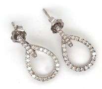 18kt White gold 0.60ctw diamond teardrop earrings
