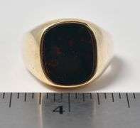 Alluring 10K Yellow Gold Bloodstone Gemstone Men's Ring