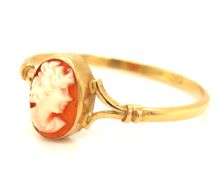18kt Yellow gold Cameo ring