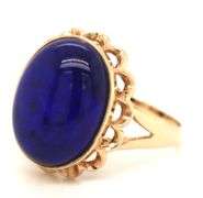 14kt Yellow gold oval Lapis cocktail ring