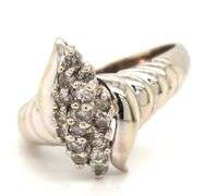 14kt White gold diamond ring