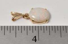 Shining 14K Yellow Gold Opal Gemstone Pendant