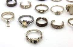 Group to of Vintage 925 sterling silver rings