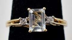 Adorable 10K Yellow Gold Aquamarine Gemstone and Diamond Ring