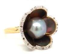 14kt Yellow gold grey flower ring with diamond accents