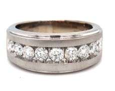 Gent's 10kt White gold 1.35ctw channel set diamond band