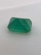 I.G.I CERTIFIED NATURAL GREEN EMERALD 2.27 CARATS
