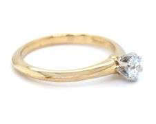 Tiffany & Co 0.22ct round brilliant cut diamond engagement ring