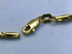 14K Yellow Gold Box Chain with Alhambra Pendant
