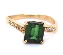 Elegant 14K YG Green Tourmaline Ring