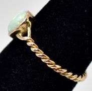 Pretty 14K Yellow Gold Opal Gemstone Ring
