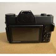 Digital Vlogging Camera 64MP with Flip Screen