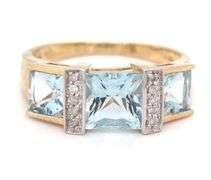 14kt Yellow gold 2.75ctw aquamarine and diamond ring
