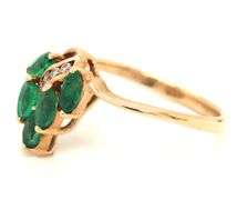 Stylish 14K YG Emerald Cluster Estate Ring