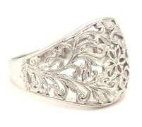 Stylish 18k White Gold Filigree Ring