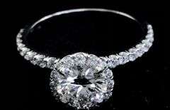 18K White Gold Round Brilliant Cut Lab Diamond Ring