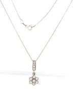 18kt White gold 0.50ctw diamond flower cluster pendant on chain